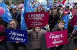 'Listen to the streets' on marriage, says French bishops' spokesman 