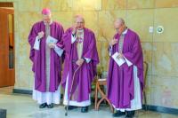 /data/news/20826/file/realname/images/p13bishopgmass1edited155552912368001.jpg