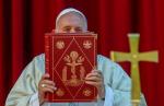Receive Communion every time as if it were the first time, pope says
