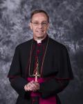 Mensaje del obispo a los graduados: 'Ver, juzgar y actuar'